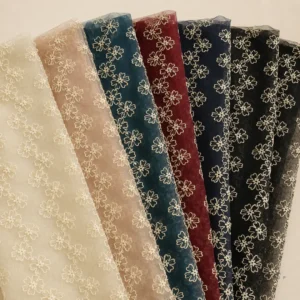Pilihan warna Daisy Tulle motif bunga bordir berantai